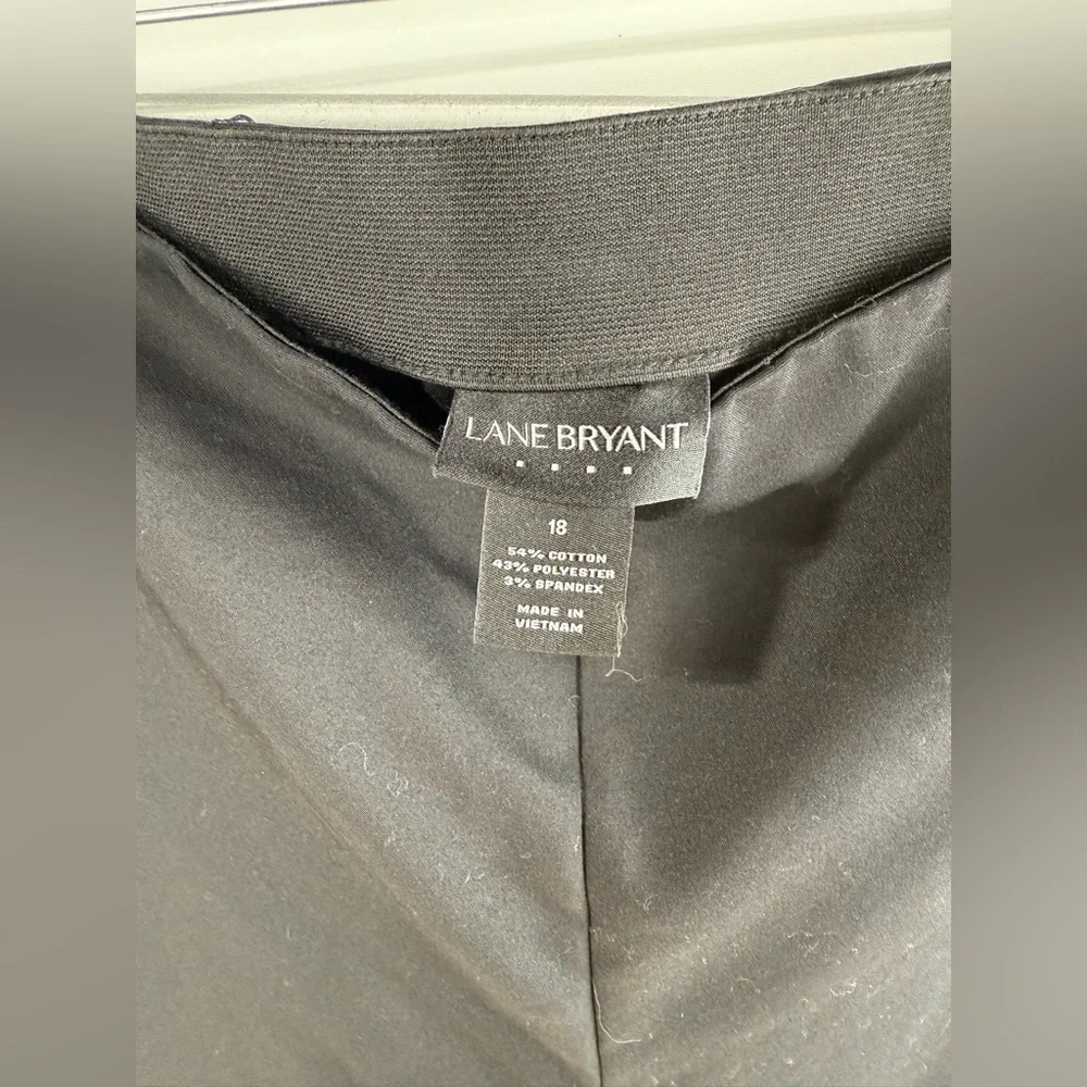 Lane Bryant women’s black pull on stretch dress business casual capris. Size 18 - Picture 2 of 5